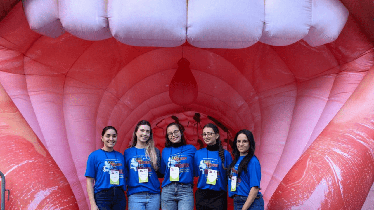 Conteúdo médico confiável sobre SII, microbiota e modulação intestinal. Saiba como a Apsen apoia práticas baseadas em evidências.
